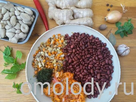 White beans with mushrooms