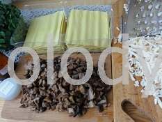 Лазанья с грибами и зеленью