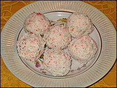 Cheese Balls coated with grated Crab meat.